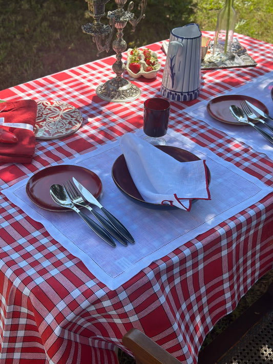 Individual de Linho Branco com Ponto Aberto