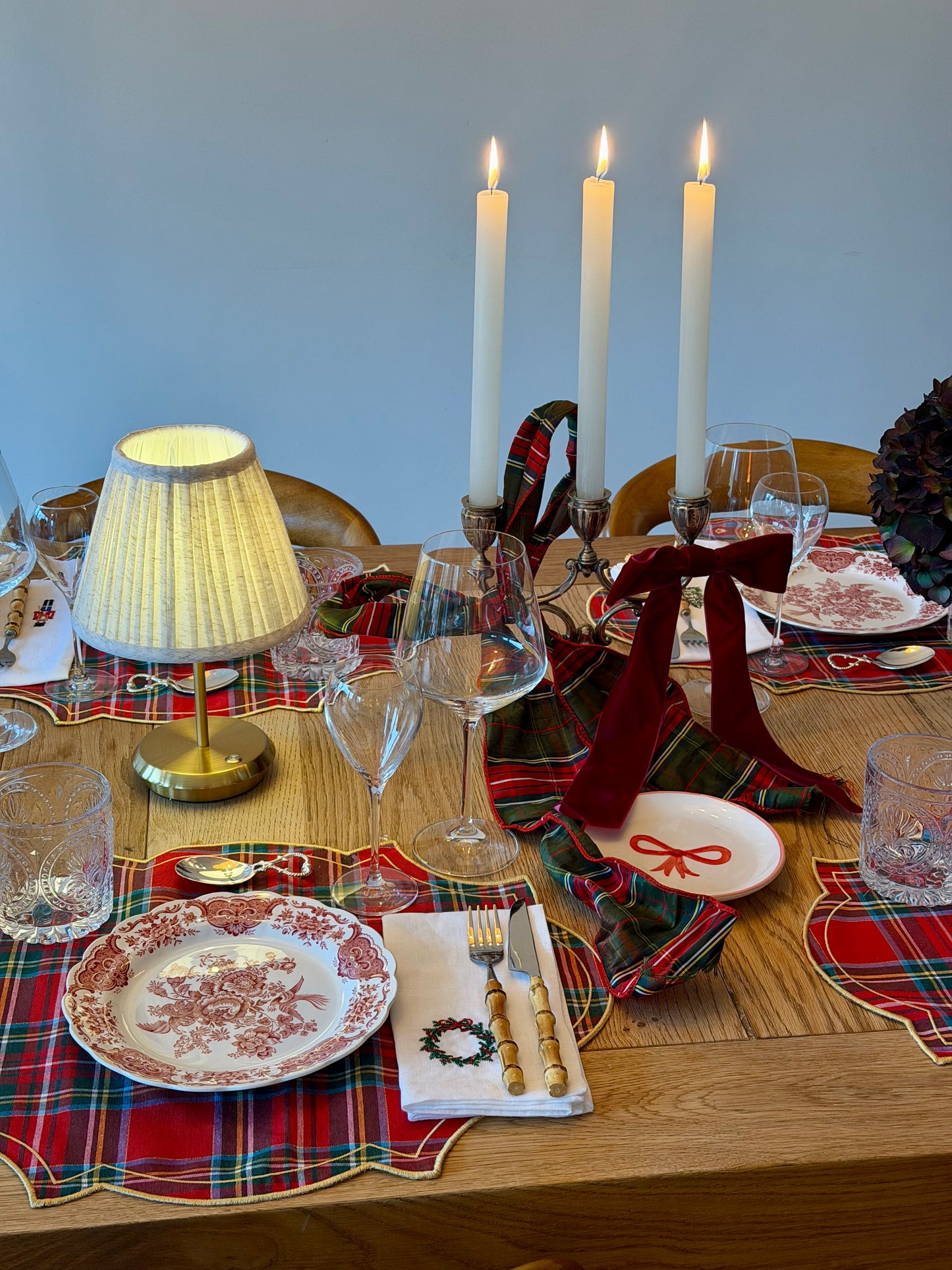 Embroidered Linen Napkin, Christmas Wreath