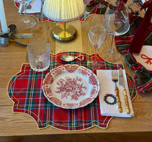 Guardanapo de Linho Bordado, Coroa de Natal