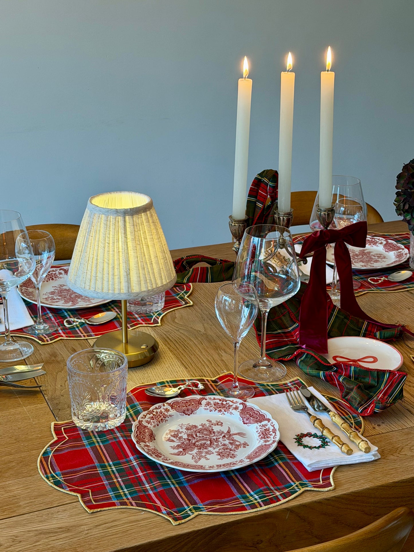 Embroidered Linen Napkin, Christmas Wreath