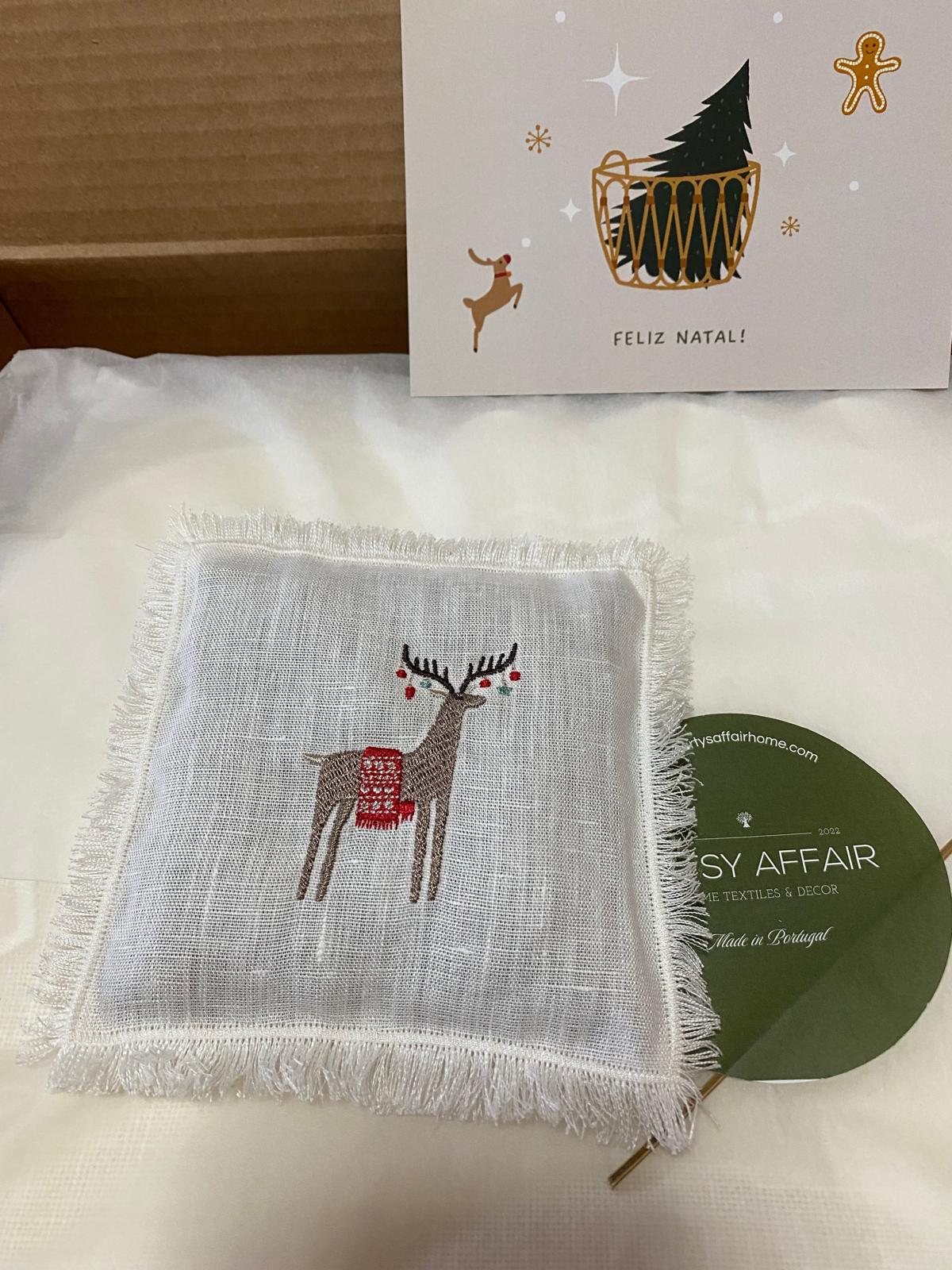 Almofada de Linho com Alfazema e Bordados Artesanais