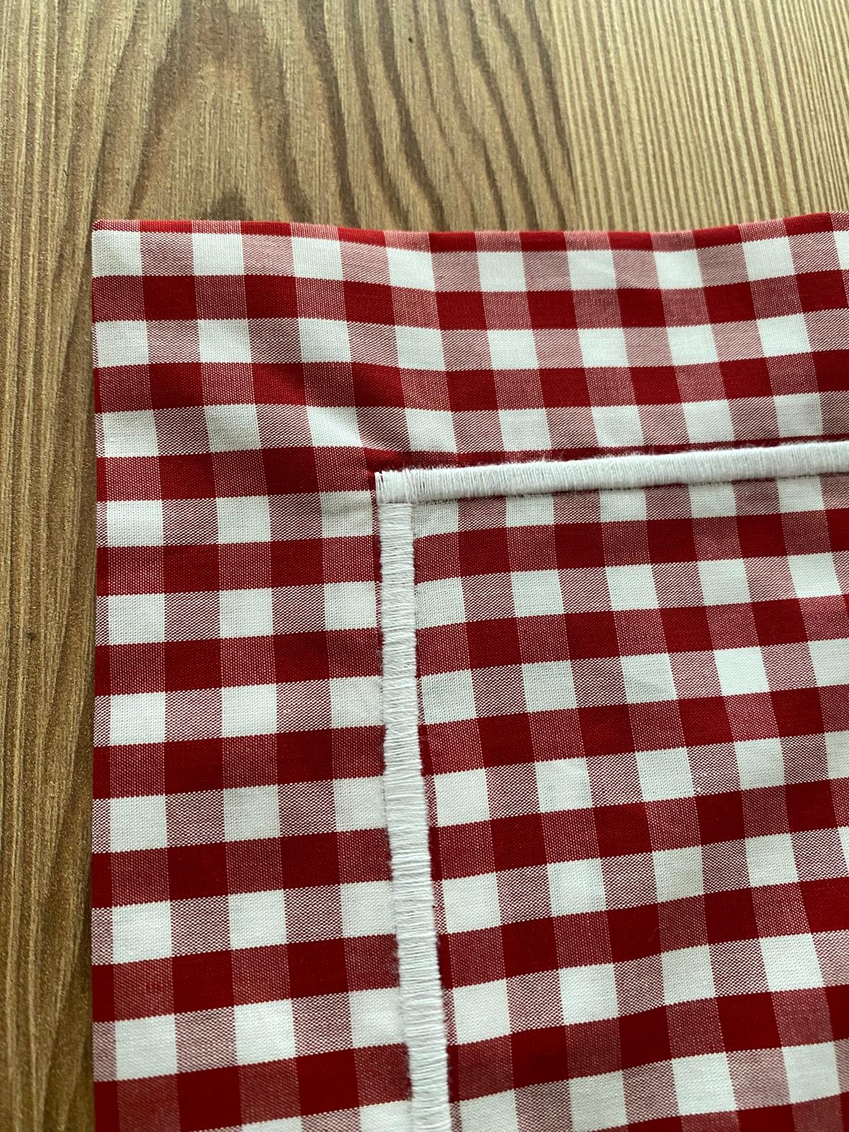 Individuais Vichy, com Rolinho branco